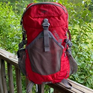 REI Co-op Tarn 18, Kids Hiking Backpack
